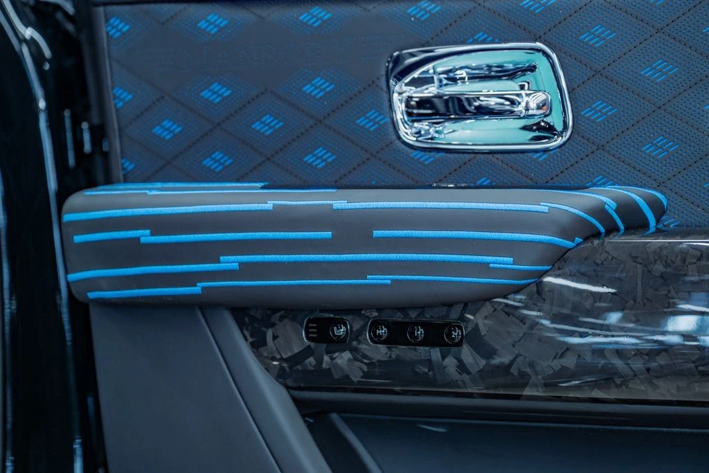 2026 Rolls-Royce Cullinan - Image 25 of 31