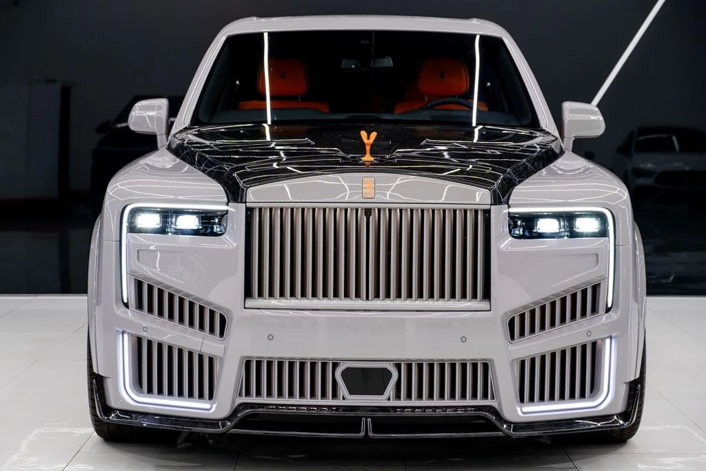 2026 Rolls-Royce Cullinan - Image 2 of 31