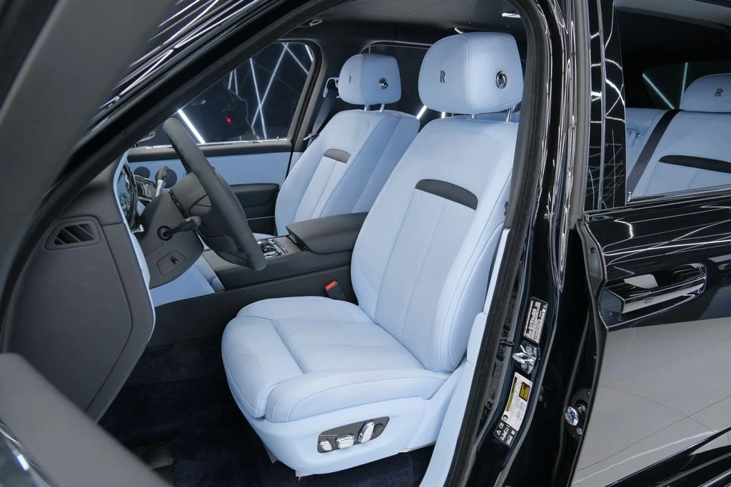2026 Rolls-Royce Cullinan - Image 19 of 21