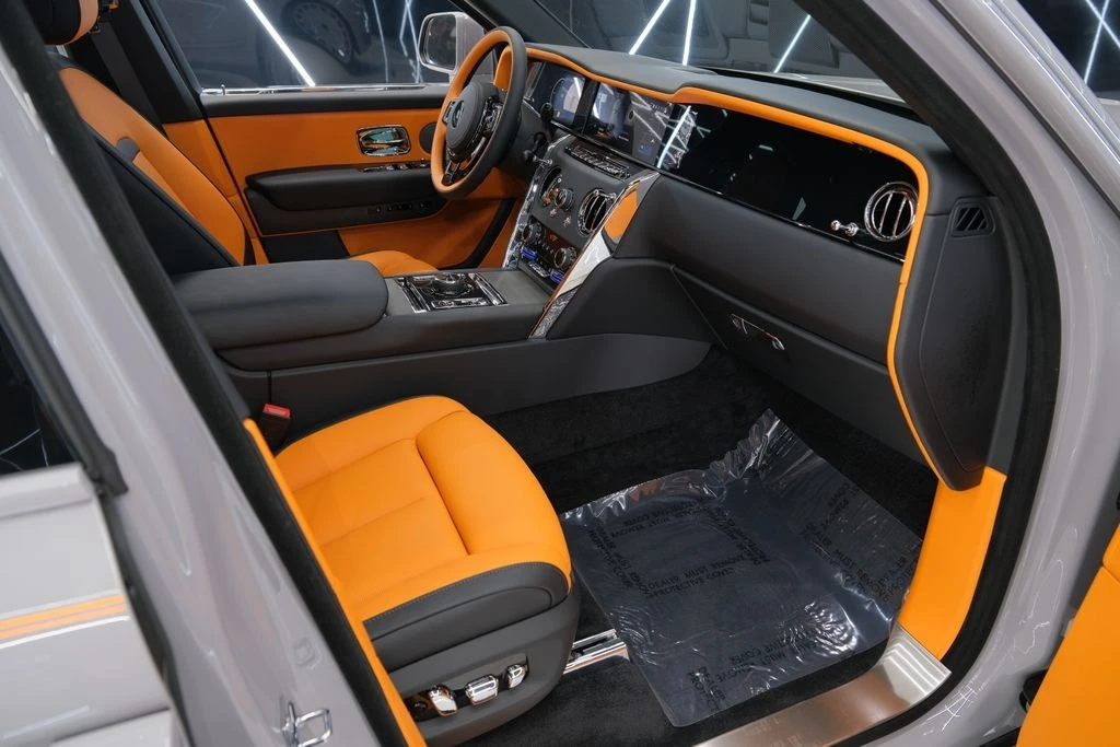 2026 Rolls-Royce Cullinan - Image 28 of 31