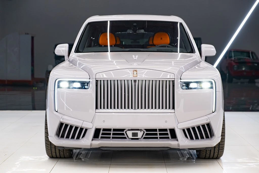 2026 Rolls-Royce Cullinan - Image 2 of 31