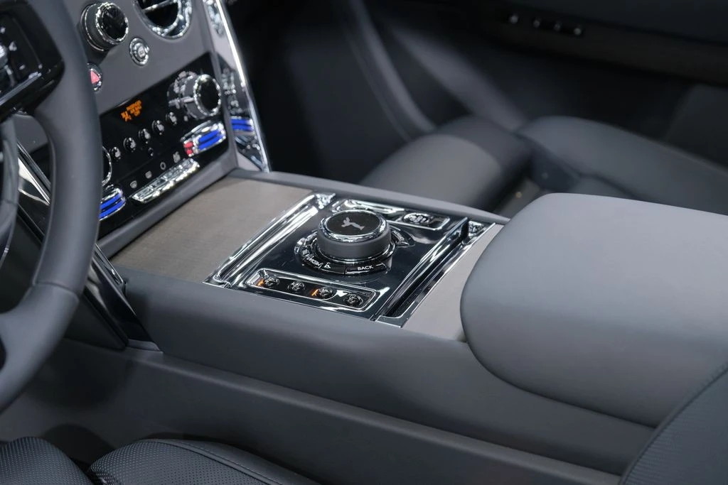 2026 Rolls-Royce Cullinan - Image 27 of 31