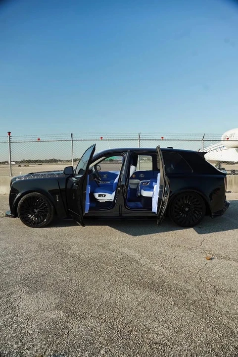 2026 Rolls-Royce Cullinan - Image 2 of 6