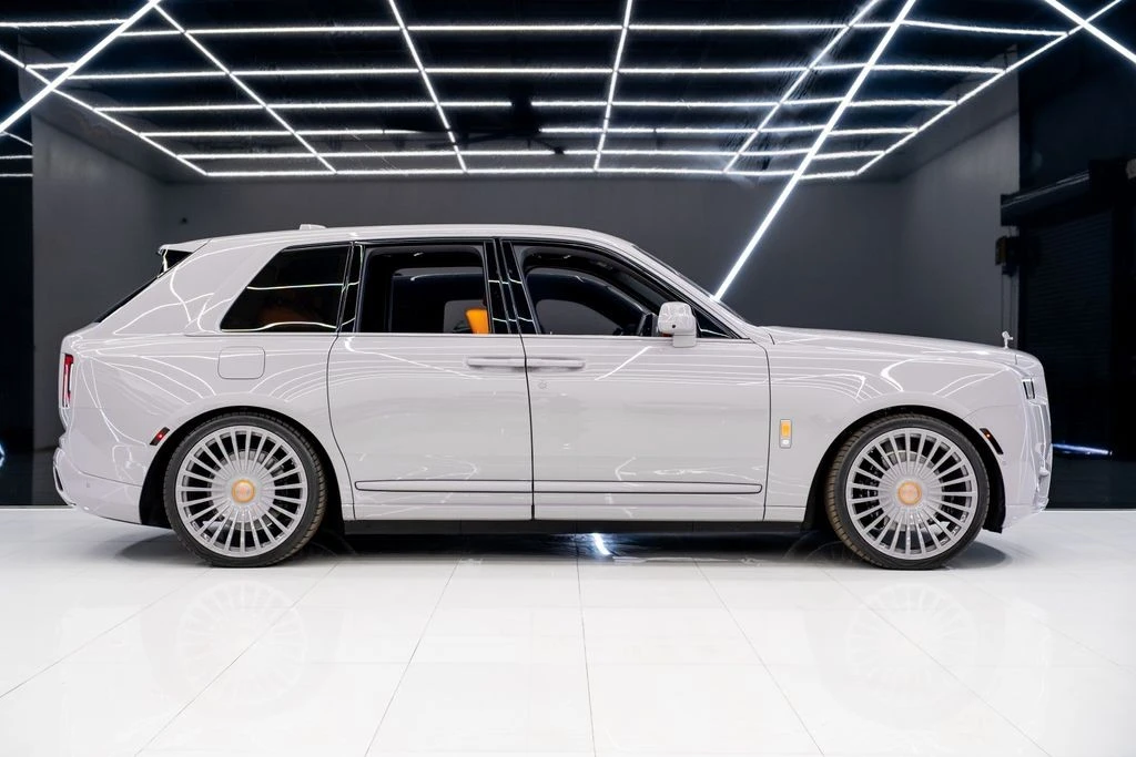 2026 Rolls-Royce Cullinan - Image 9 of 21