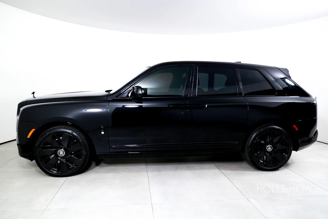2026 Rolls-Royce Cullinan - Image 3 of 31