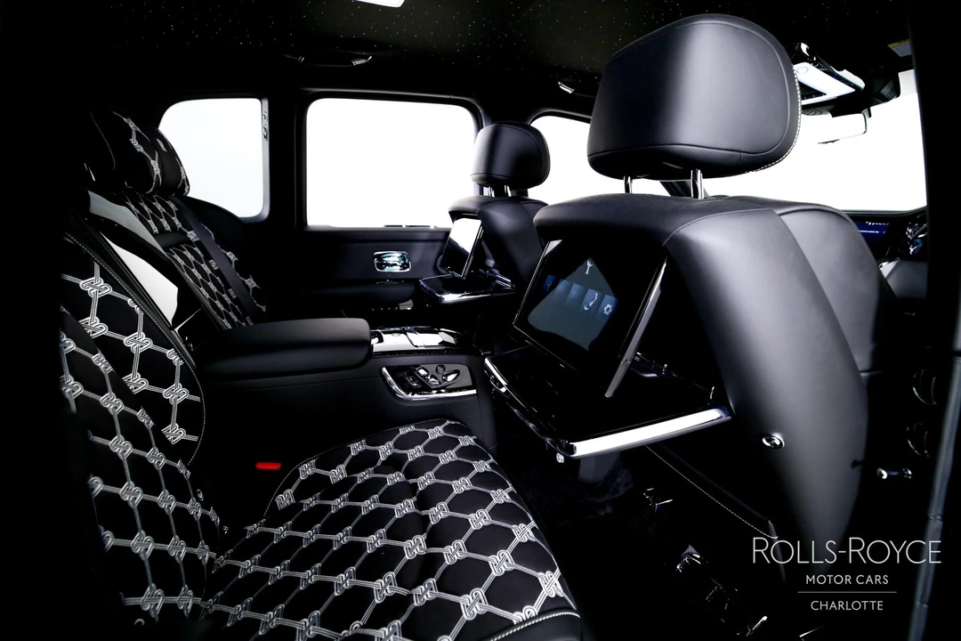 2026 Rolls-Royce Cullinan - Image 27 of 31