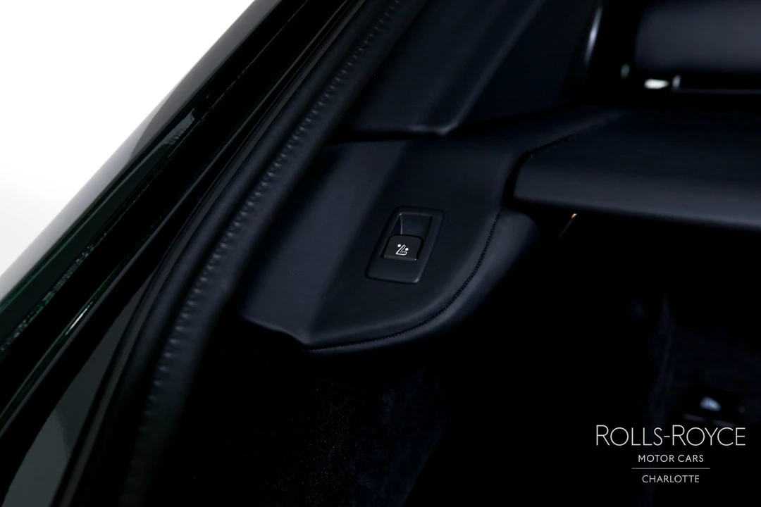 2026 Rolls-Royce Cullinan - Image 27 of 31
