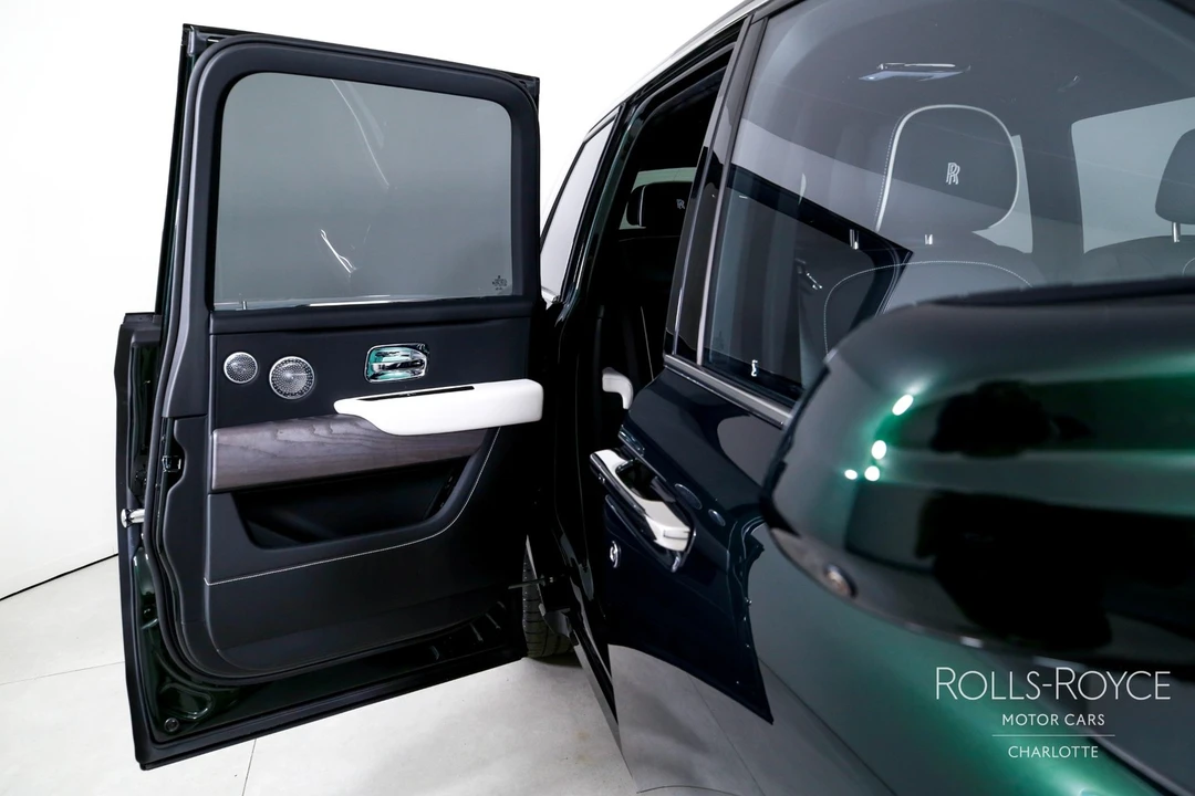 2026 Rolls-Royce Cullinan - Image 29 of 31