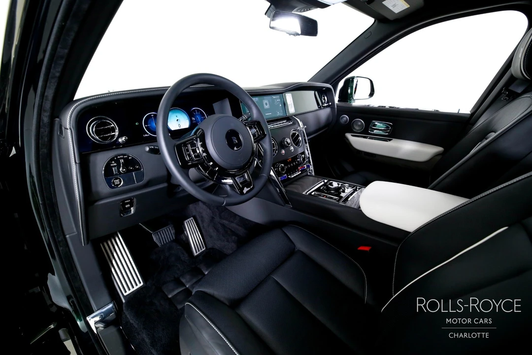 2026 Rolls-Royce Cullinan - Image 4 of 31
