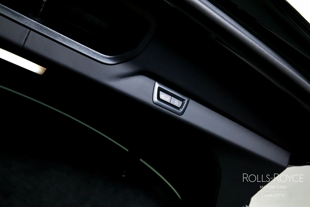 2026 Rolls-Royce Cullinan - Image 28 of 31