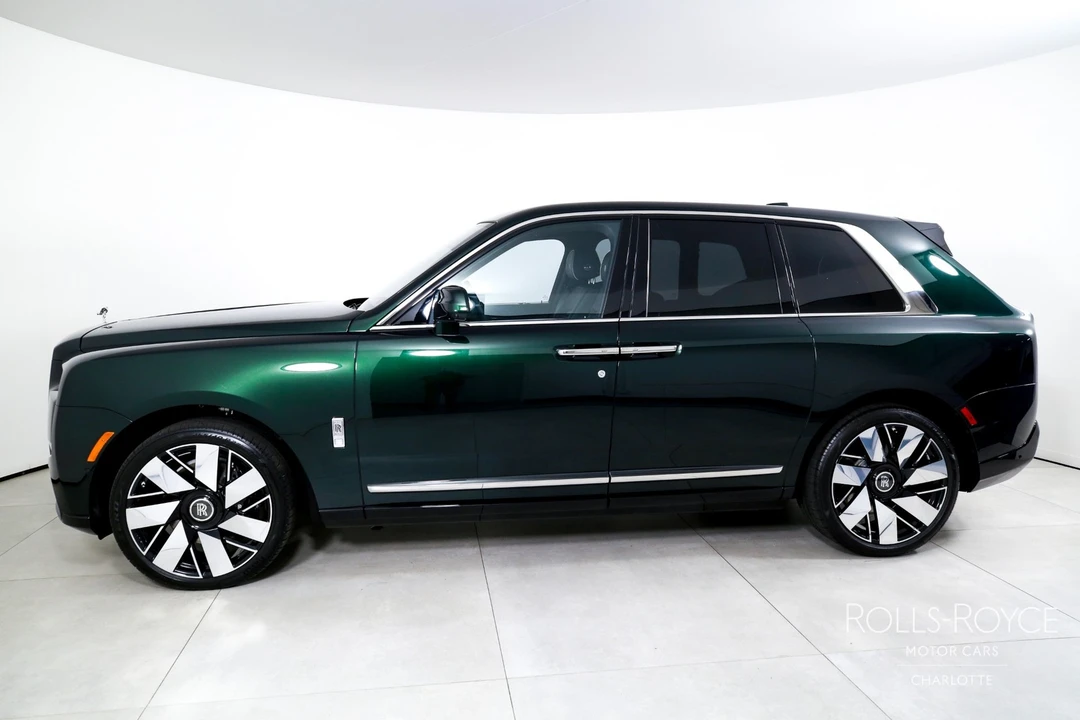2026 Rolls-Royce Cullinan - Image 3 of 31