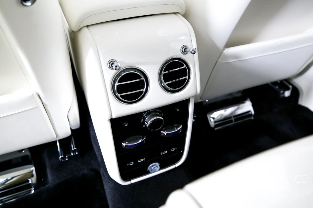 2026 Rolls-Royce Cullinan - Image 22 of 31