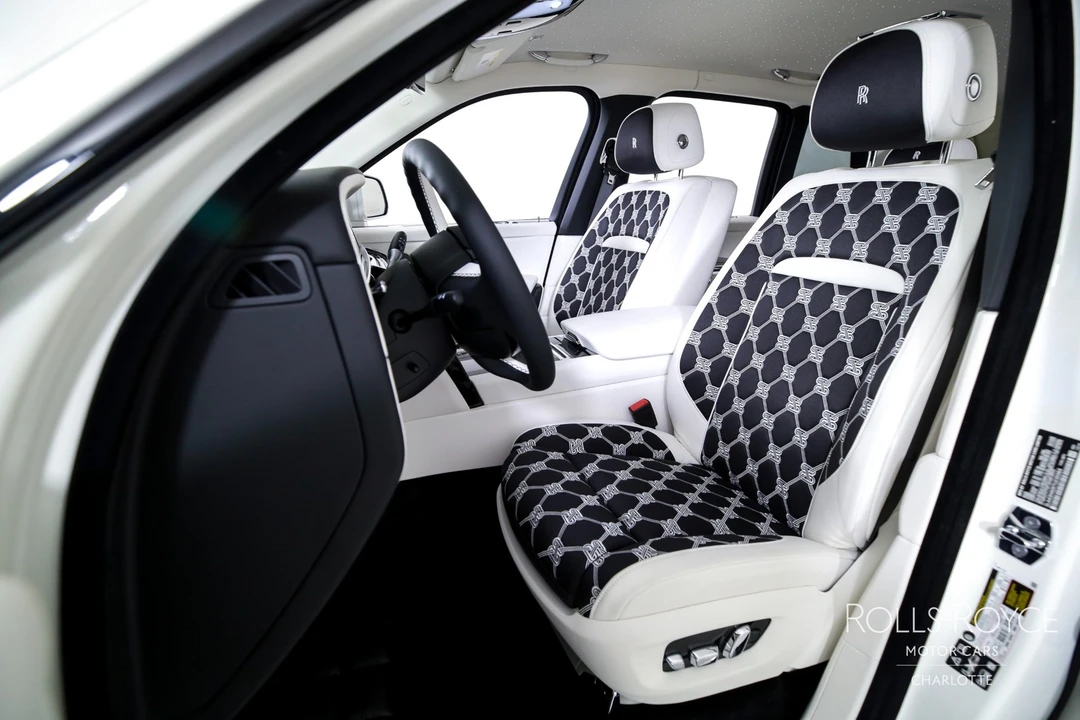 2026 Rolls-Royce Cullinan - Image 13 of 31