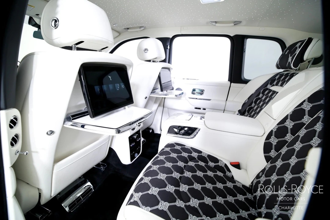 2026 Rolls-Royce Cullinan - Image 18 of 21