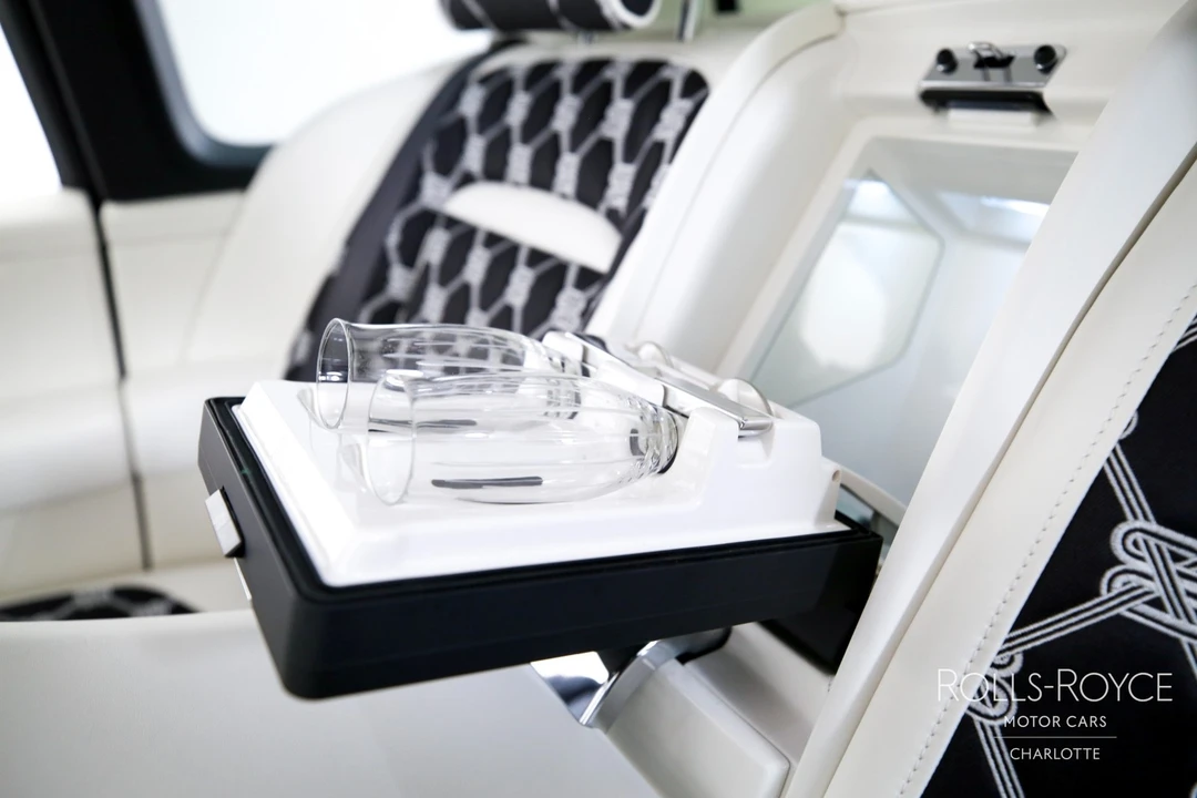 2026 Rolls-Royce Cullinan - Image 24 of 31