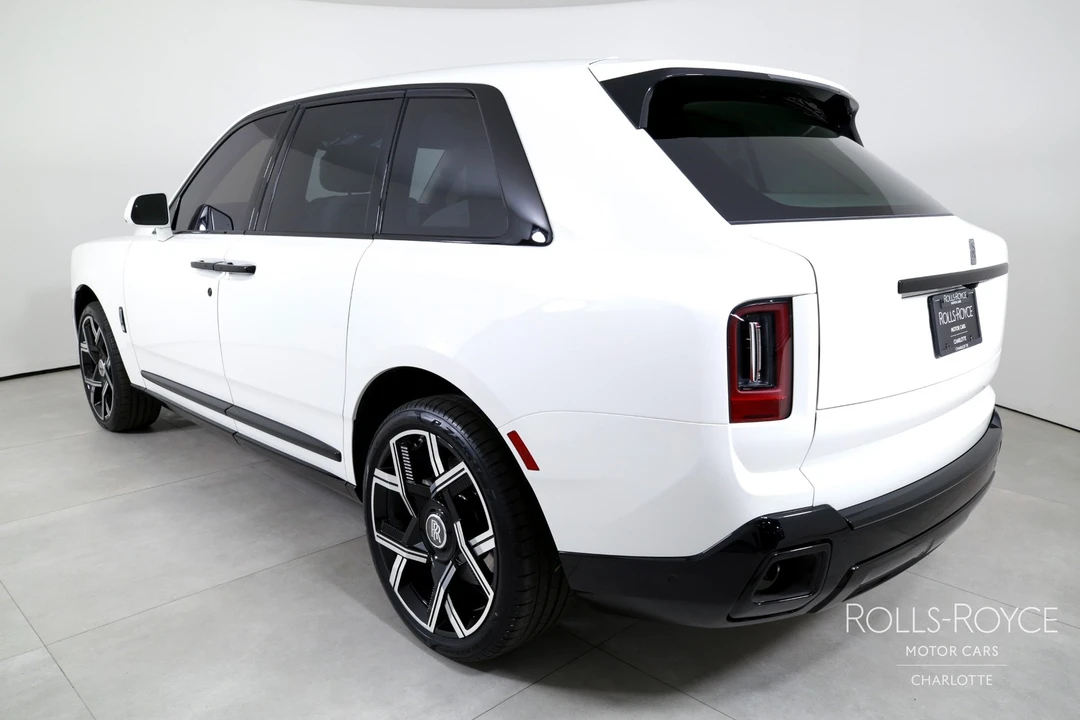 2026 Rolls-Royce Cullinan - Image 8 of 12