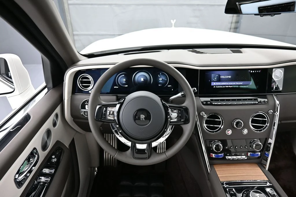 2026 Rolls-Royce Cullinan - Image 17 of 31