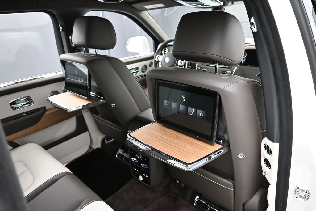 2026 Rolls-Royce Cullinan - Image 29 of 31