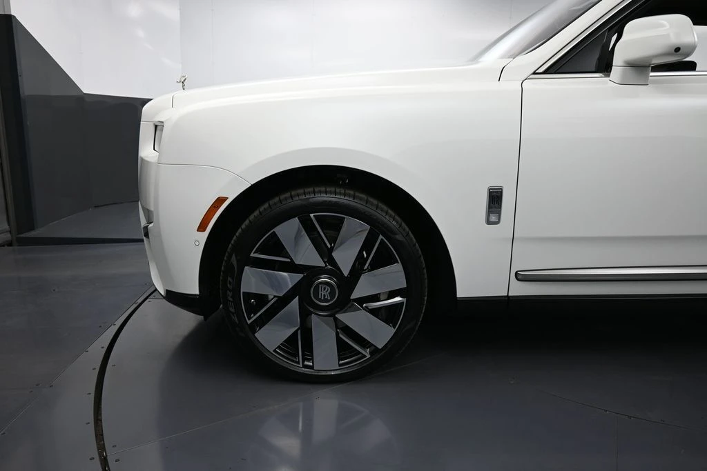 2026 Rolls-Royce Cullinan - Image 12 of 31