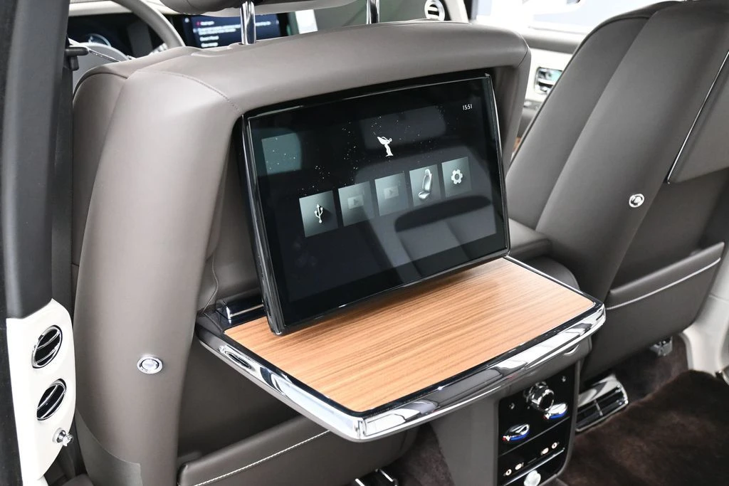 2026 Rolls-Royce Cullinan - Image 26 of 31