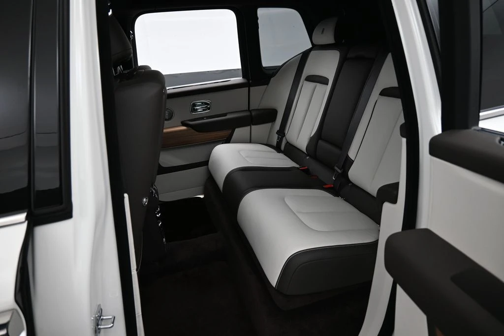 2026 Rolls-Royce Cullinan - Image 25 of 31