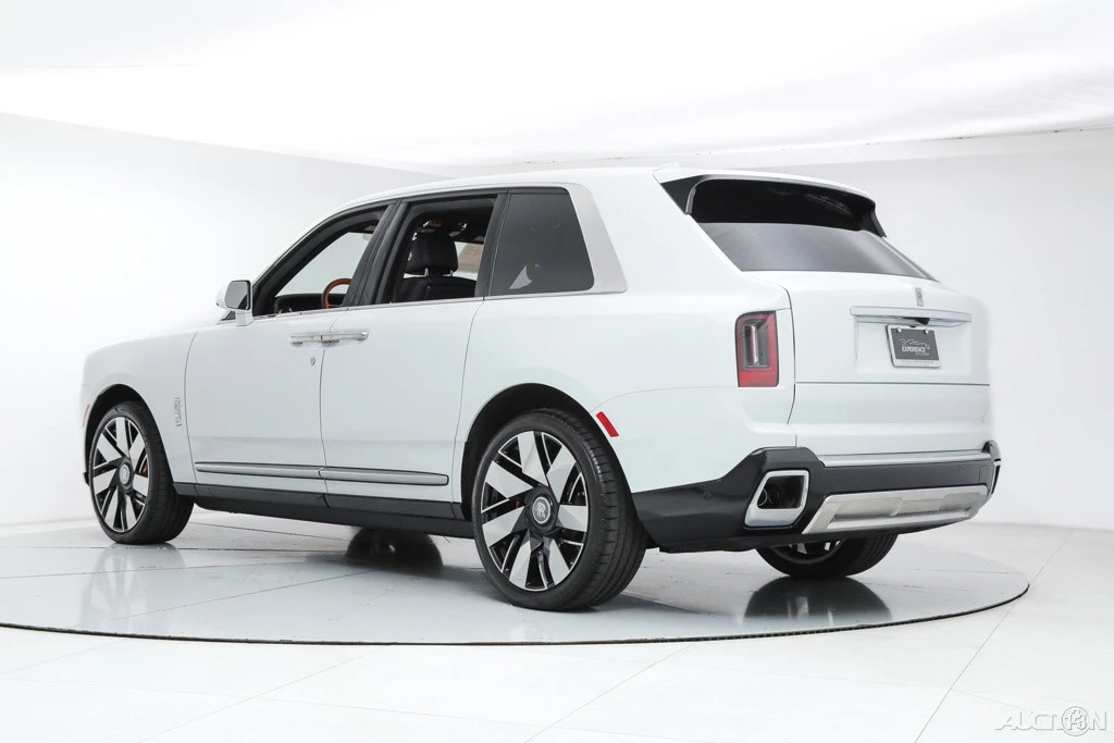 2026 Rolls-Royce Cullinan - Image 4 of 21