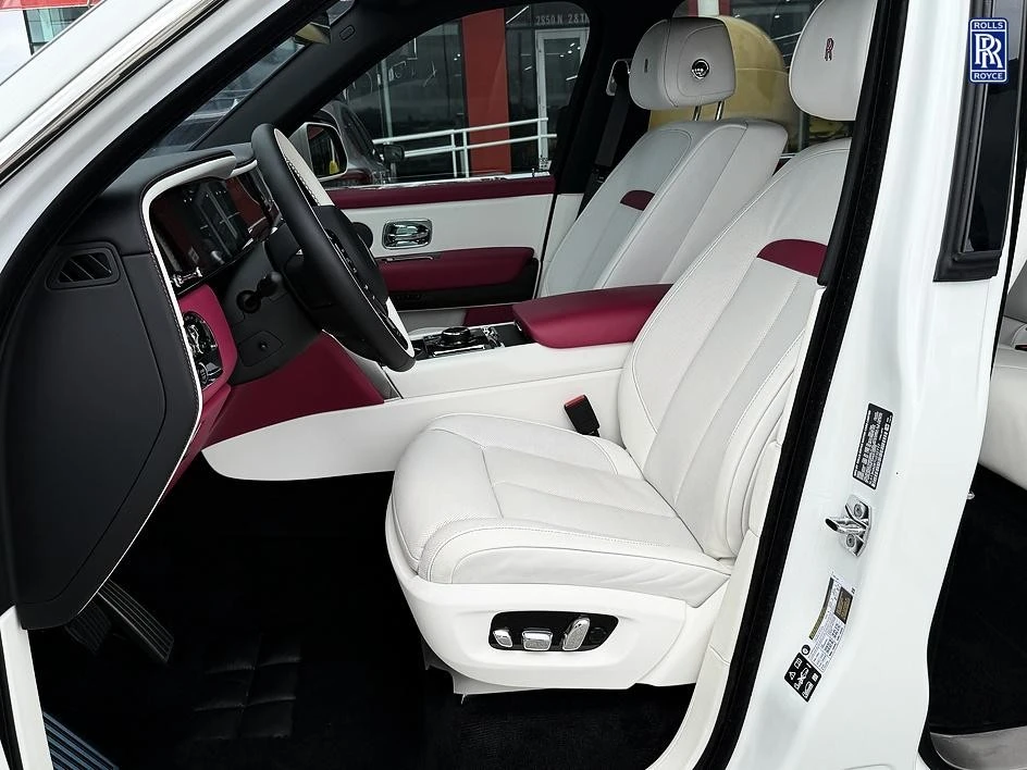 2026 Rolls-Royce Cullinan - Image 29 of 31