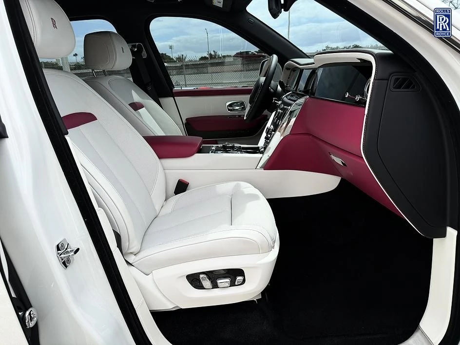 2026 Rolls-Royce Cullinan - Image 13 of 31