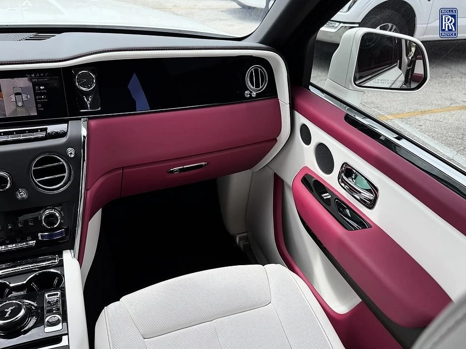 2026 Rolls-Royce Cullinan - Image 15 of 31