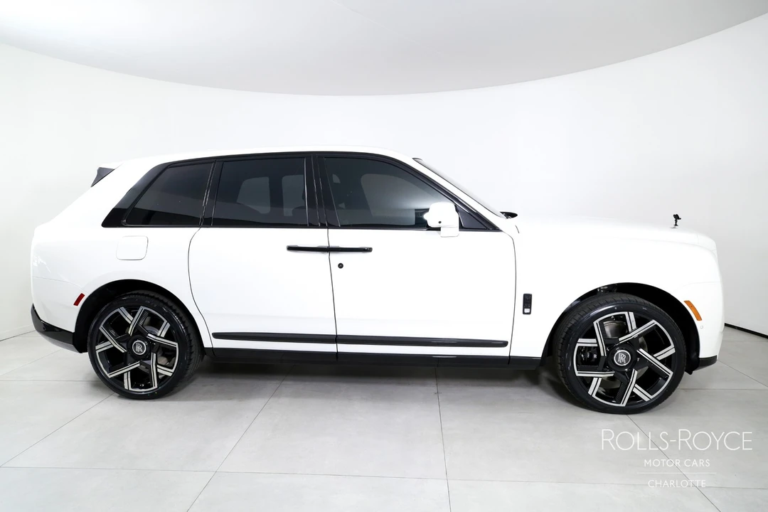 2026 Rolls-Royce Cullinan - Image 10 of 31