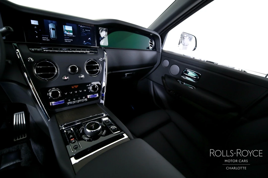 2026 Rolls-Royce Cullinan - Image 16 of 31