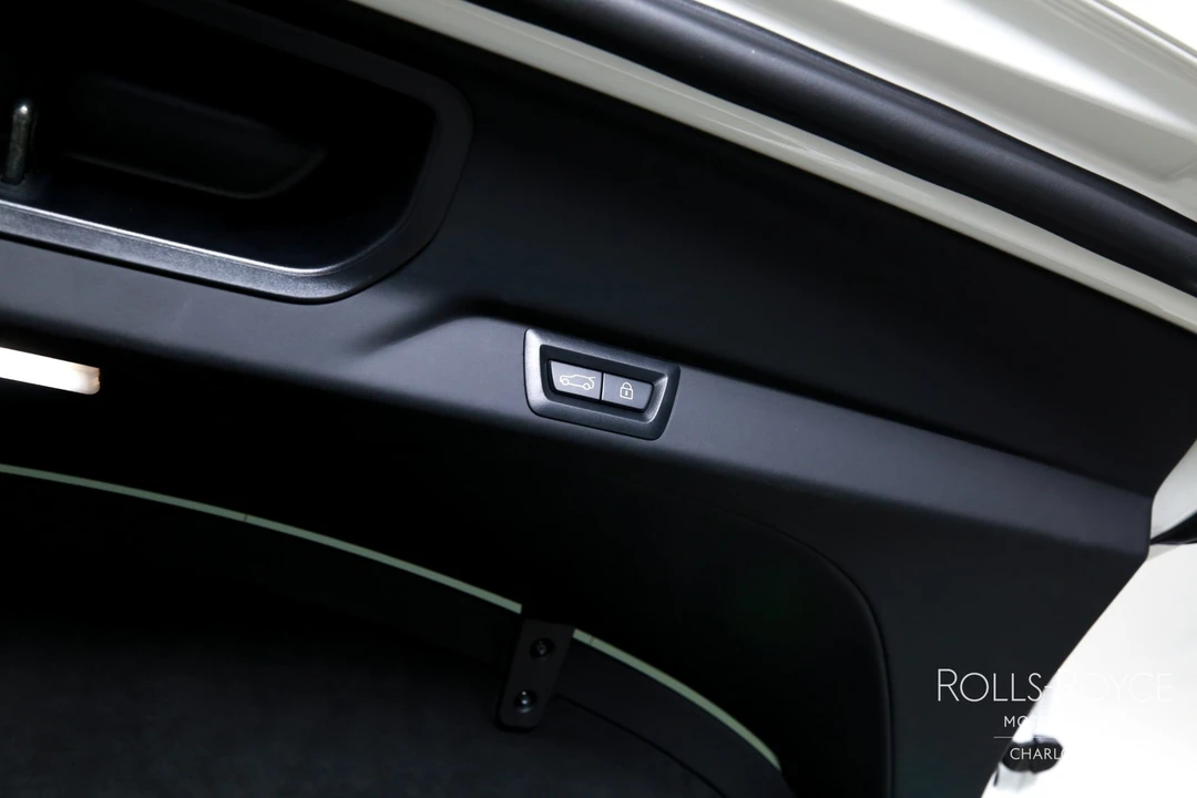 2026 Rolls-Royce Cullinan - Image 28 of 31