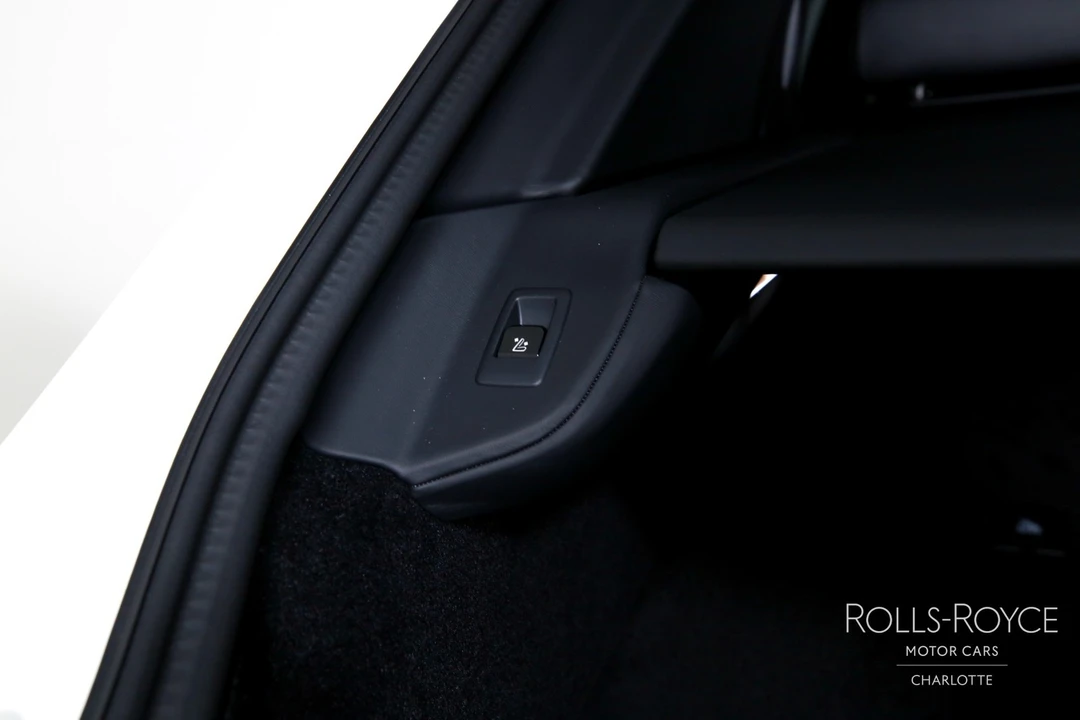 2026 Rolls-Royce Cullinan - Image 26 of 31