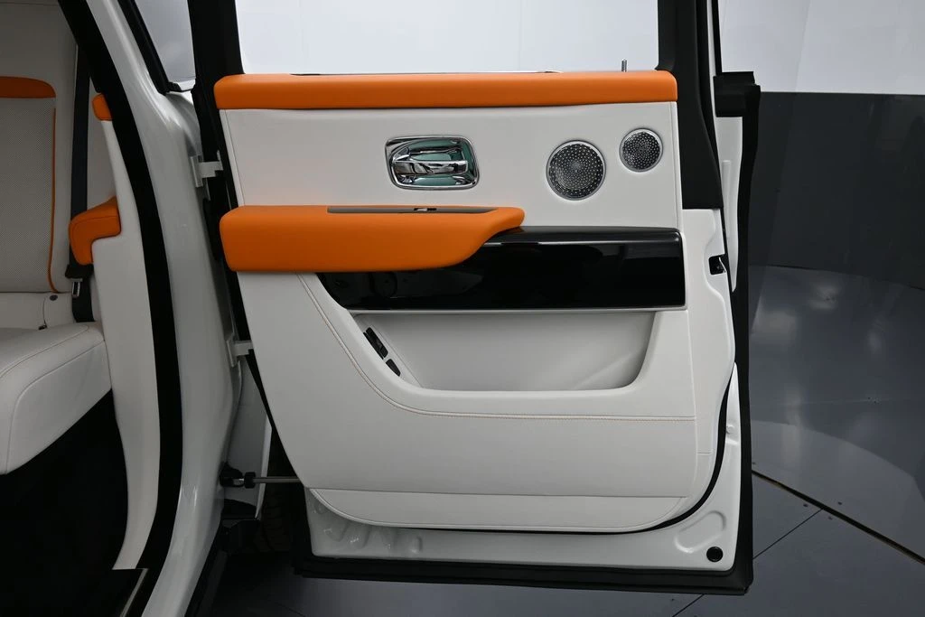 2026 Rolls-Royce Cullinan - Image 23 of 31