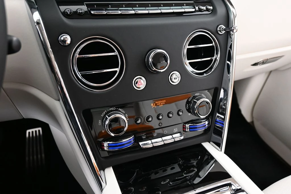 2026 Rolls-Royce Cullinan - Image 21 of 31