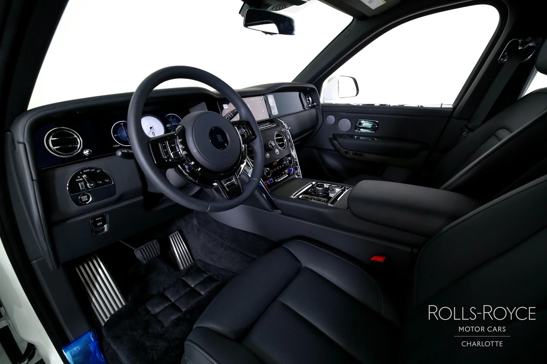 2026 Rolls-Royce Cullinan - Image 4 of 31