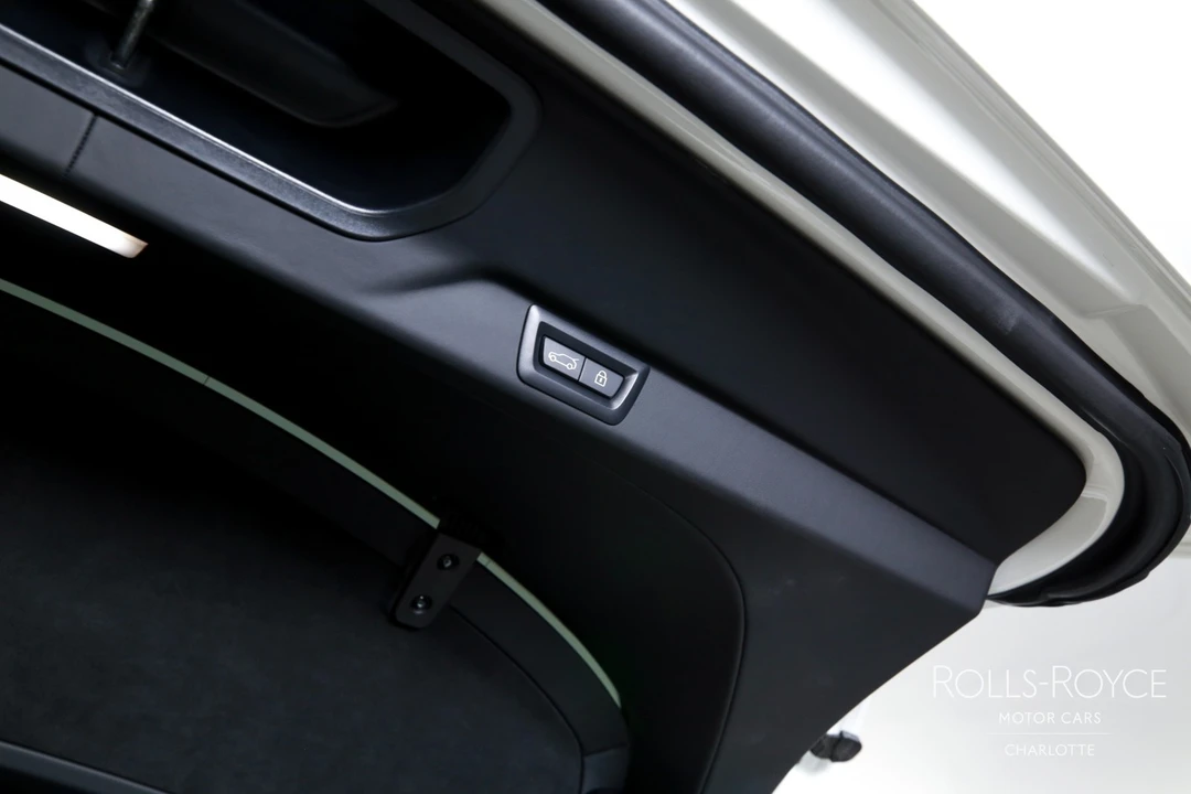 2026 Rolls-Royce Cullinan - Image 26 of 31