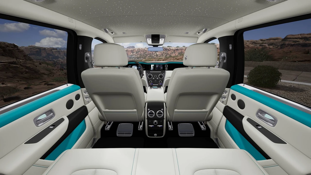 2026 Rolls-Royce Cullinan - Image 13 of 15