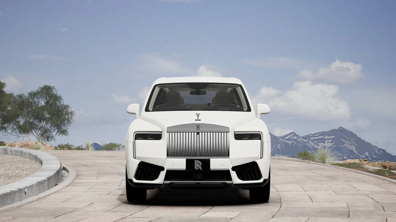 2026 Rolls-Royce Cullinan - Image 8 of 15