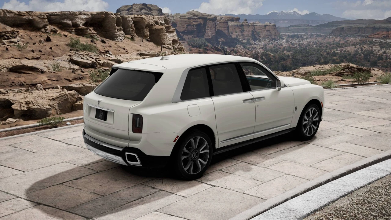 2026 Rolls-Royce Cullinan - Image 4 of 15