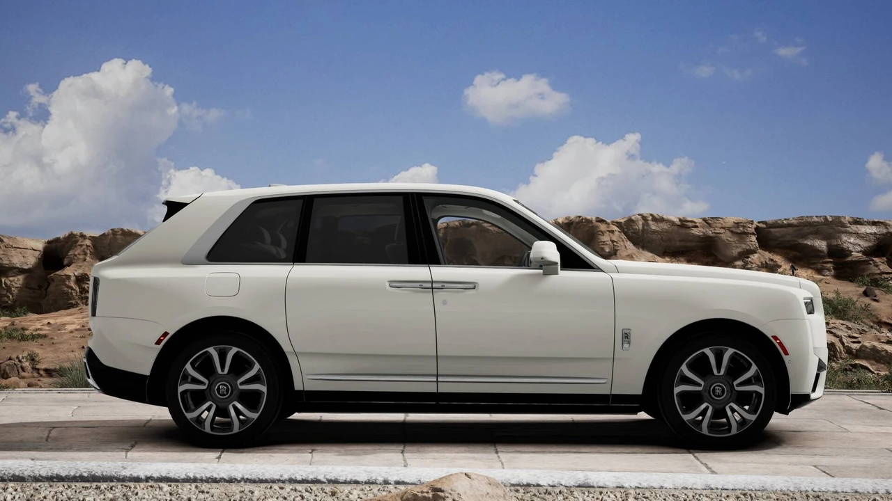 2026 Rolls-Royce Cullinan - Image 6 of 15