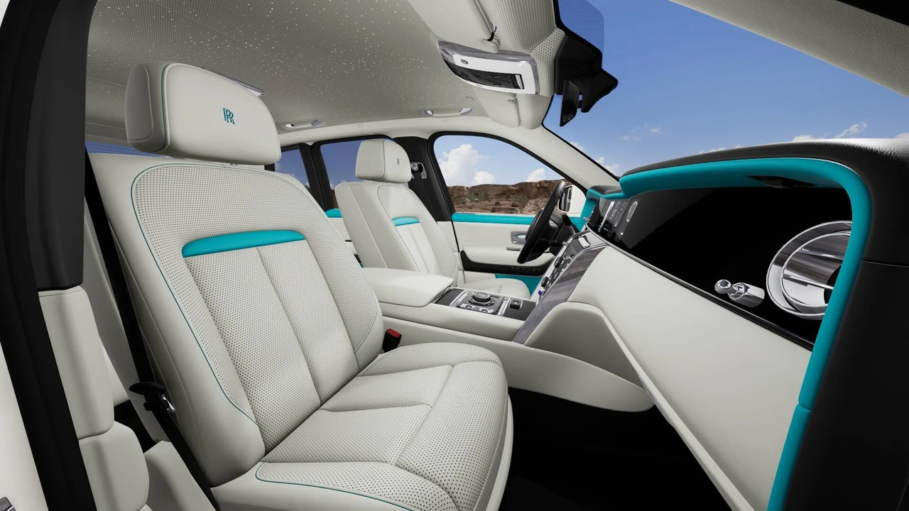 2026 Rolls-Royce Cullinan - Image 3 of 15
