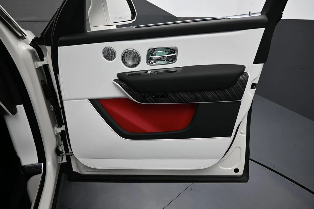 2026 Rolls-Royce Cullinan - Image 30 of 31