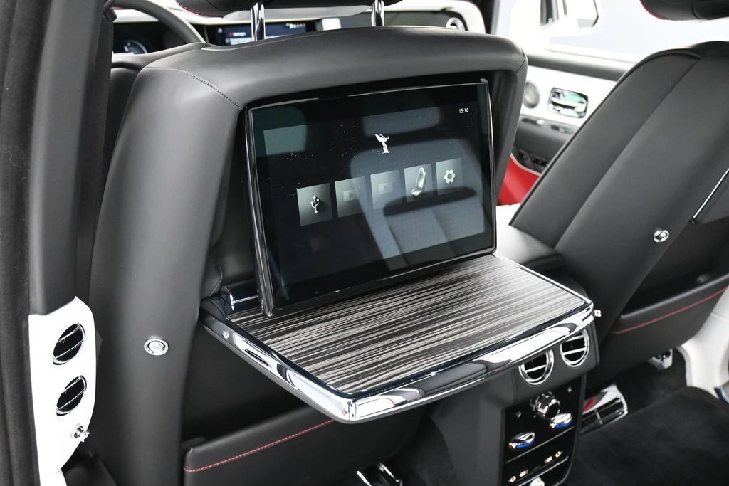 2026 Rolls-Royce Cullinan - Image 26 of 31