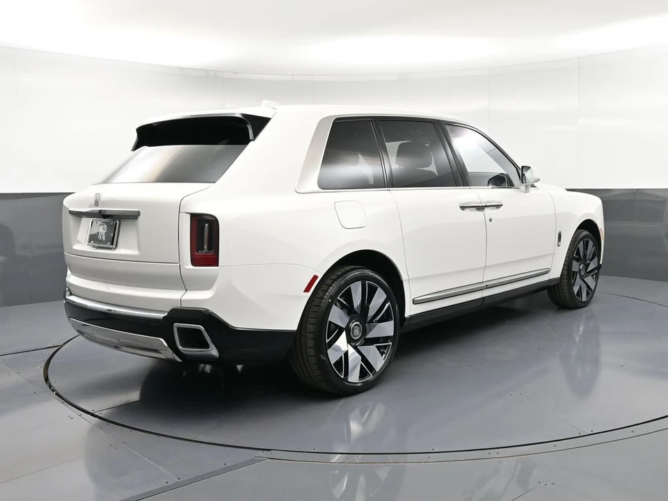 2026 Rolls-Royce Cullinan - Image 8 of 31