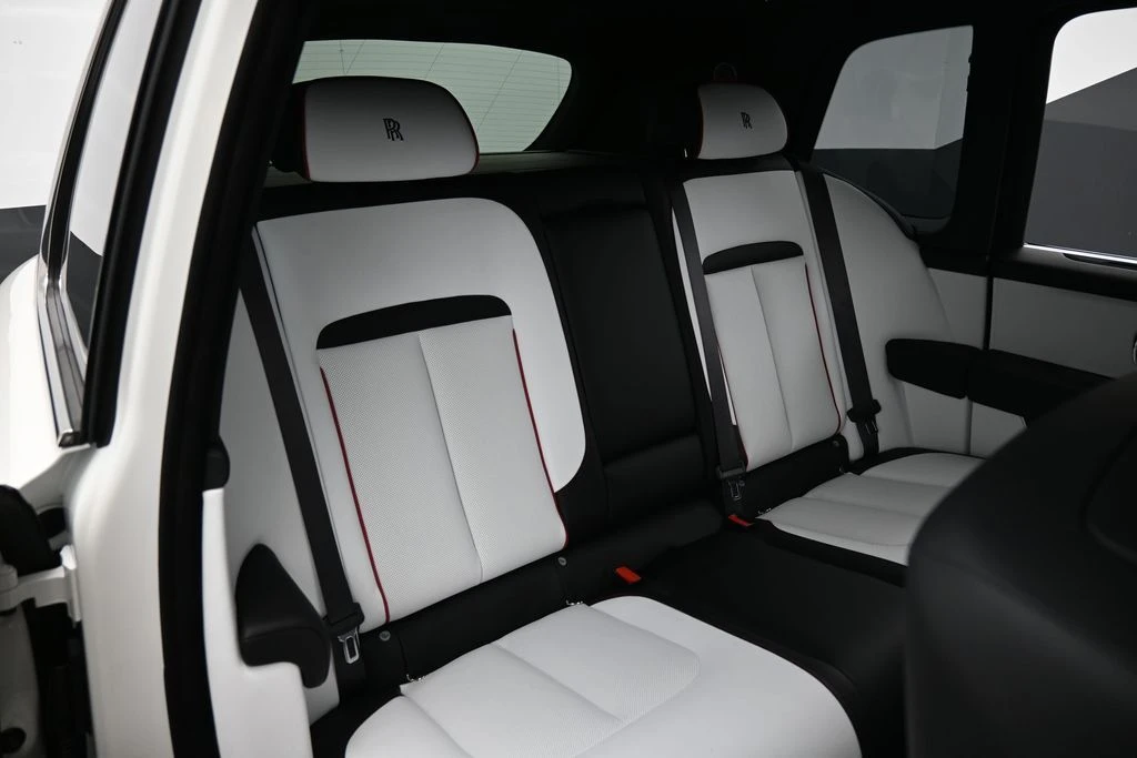 2026 Rolls-Royce Cullinan - Image 28 of 31