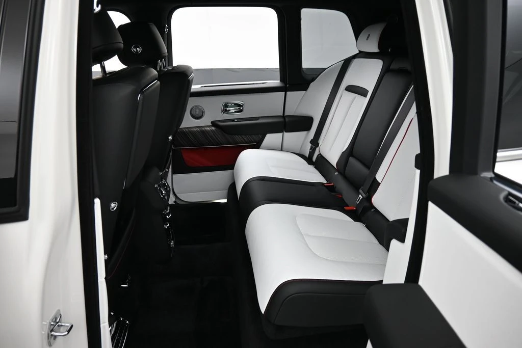 2026 Rolls-Royce Cullinan - Image 25 of 31