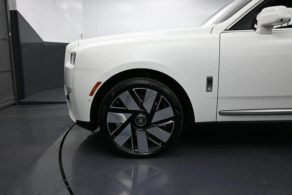 2026 Rolls-Royce Cullinan - Image 12 of 31