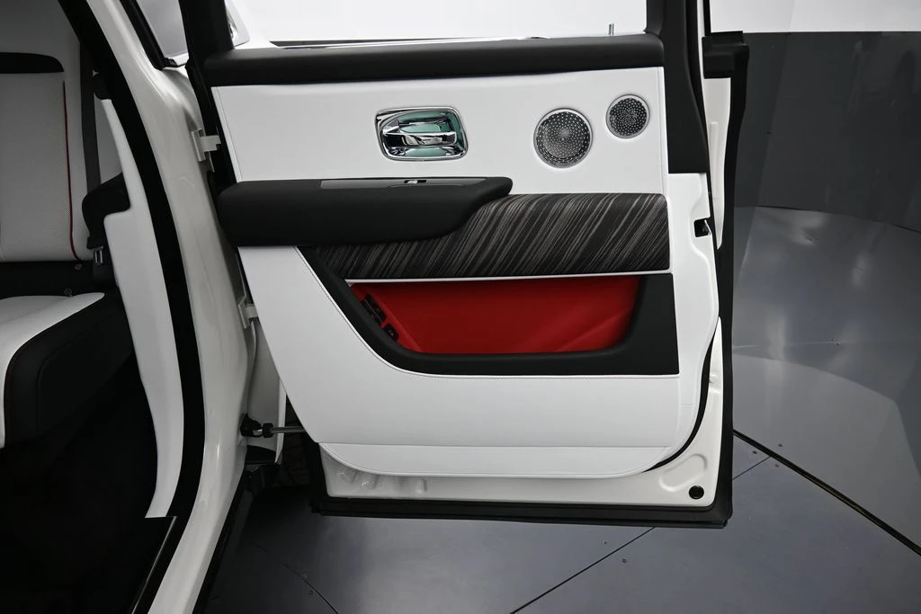 2026 Rolls-Royce Cullinan - Image 23 of 31