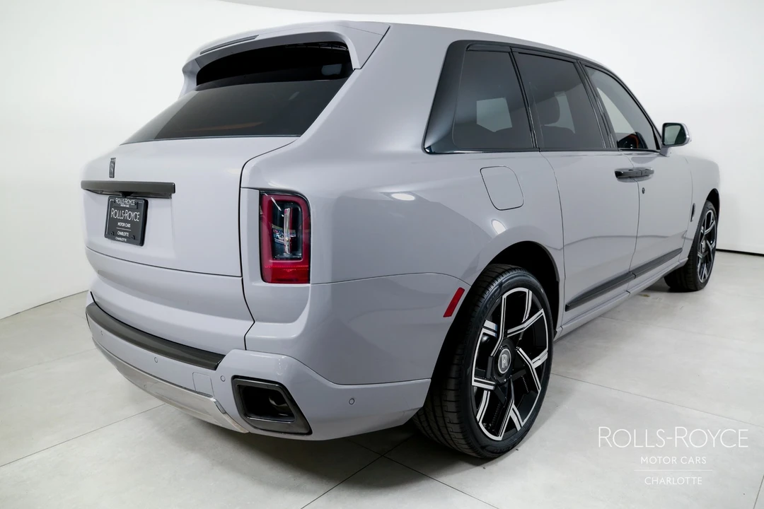 2026 Rolls-Royce Cullinan - Image 2 of 12
